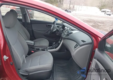 2014 Hyundai Elantra Se z USA, uszkodzony, nr VIN 5NPDH4AE6EH535937